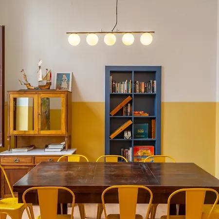 Hostel Intra Muros